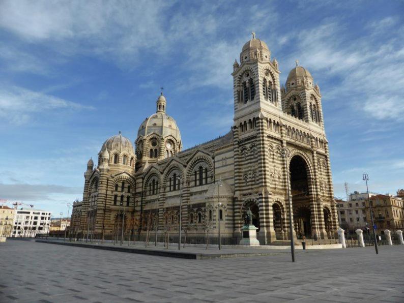 Appartement Cosy Au Coeur Du Panier Marseille Bagian luar foto
