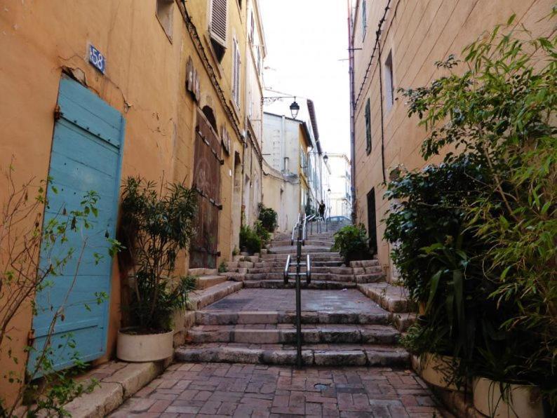 Appartement Cosy Au Coeur Du Panier Marseille Bagian luar foto
